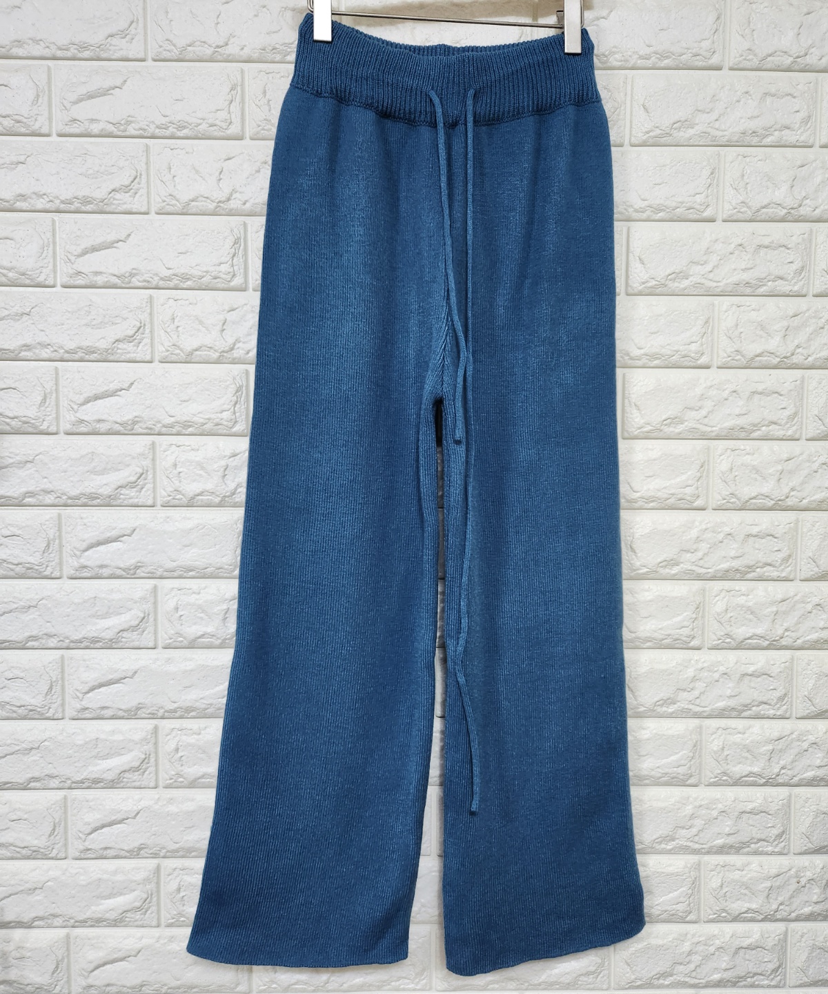 1948697120_KOMdUYrf_235dd39a1a5958ced24070dddf912c9b705320fa.jpg 이미지크게보기